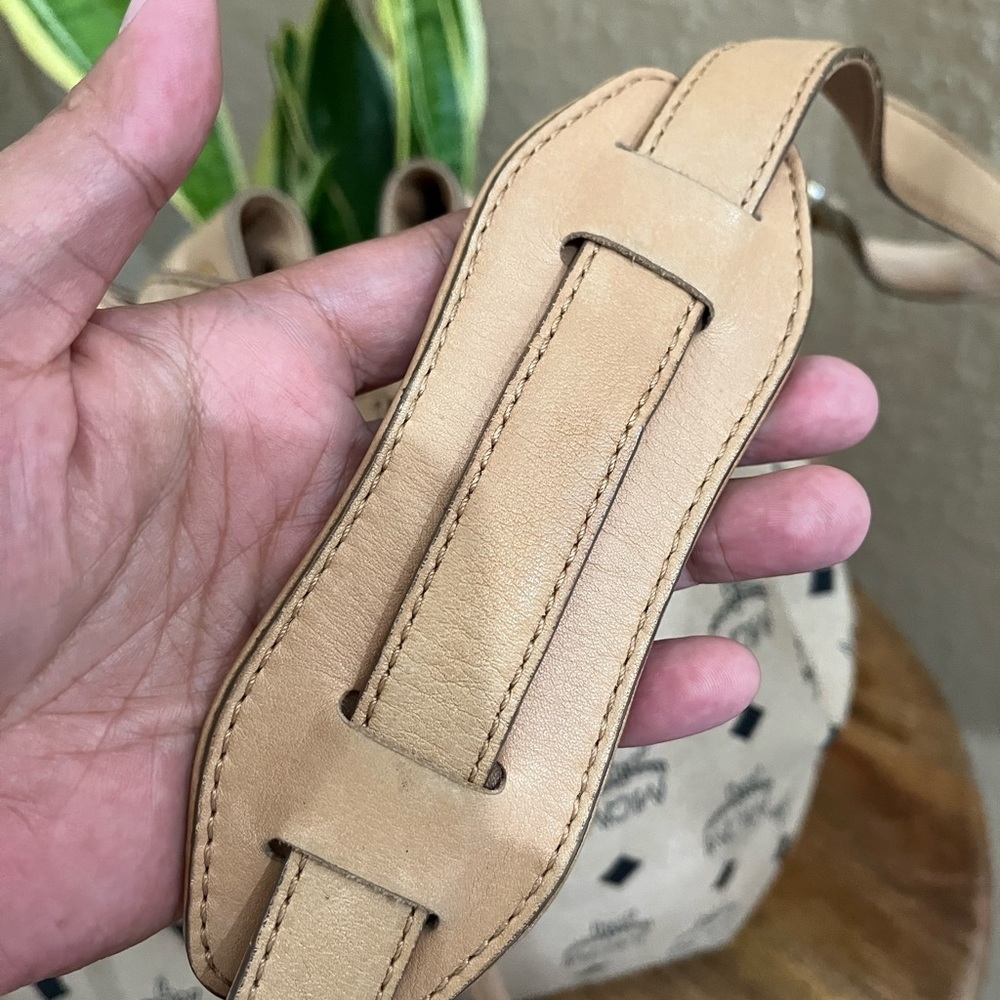 MCM Bucket bag - Picture 8 of 15